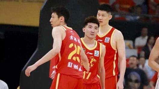 今日凌晨，CBA北京、上海、遼寧男籃最新動態(tài)傳來