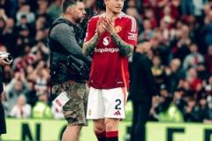 林德洛夫離隊(duì)曼聯(lián)：紅魔身份最珍貴，衷心感謝你??