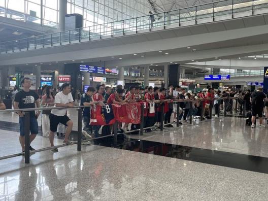 中國香港隊主帥期待與曼聯(lián)交鋒帶來驚喜