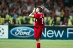 利物浦與英格蘭隊(duì)為杰拉德慶祝45歲生日，球員時(shí)代共獲11座冠軍獎(jiǎng)杯