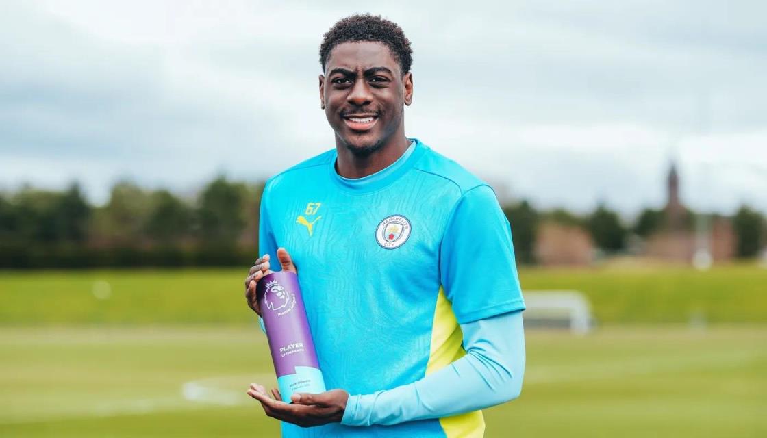 郵報：伊普斯維奇愿永久簽下穆巴馬，曼城傾向外租