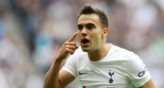 羅馬諾：多家俱樂(lè)部已與雷吉隆接觸，球員正在權(quán)衡選擇