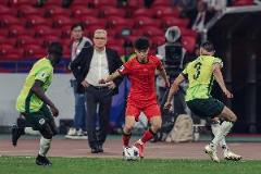 記者：王鈺棟集訓位置是442里的SS，極大概率首發(fā)