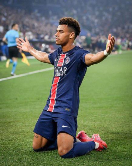 杜埃本場表現(xiàn)亮眼：3射正2進球，3關(guān)鍵傳球1助攻