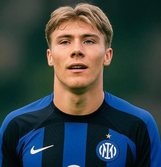 國(guó)米或直接買(mǎi)斷霍伊倫德，曼聯(lián)需降至4000萬(wàn)引援！