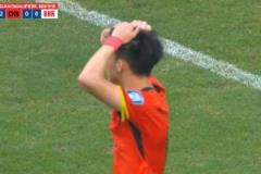 可惜！張玉寧橫掃破門，王鈺棟點球點推射打向看臺