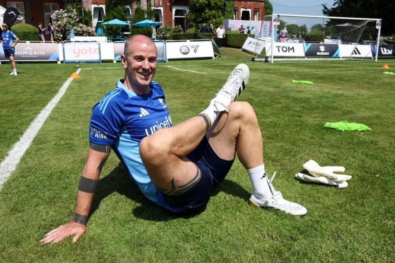 喬-哈特光頭造型引熱議，球迷猜測其可能進行植發(fā)手術