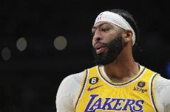 6年前的今天：湖人6換1交易獲得安東尼-戴維斯