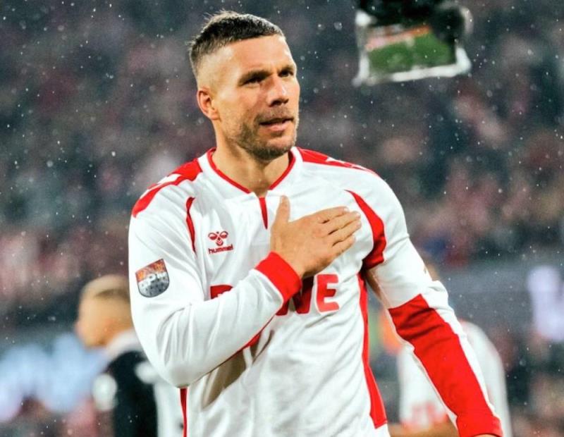 扎布熱礦工官方回應(yīng)：波多爾斯基明確否認(rèn)發(fā)表歧視中國(guó)球迷言論