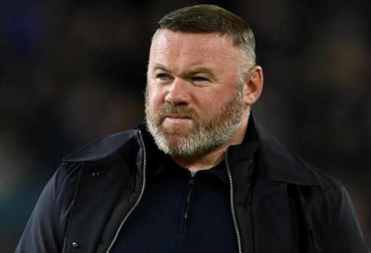 魯尼攜手太陽報創(chuàng)辦豪華兒童訓練營，指導小球員踢球