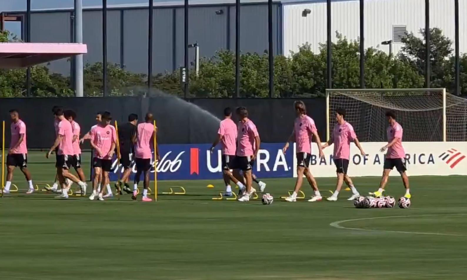 梅西參加對陣帕爾梅拉斯賽前最后一次訓(xùn)練