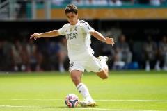 貢薩洛：頭球是我的優(yōu)勢，能與勞爾相比是極大的榮耀