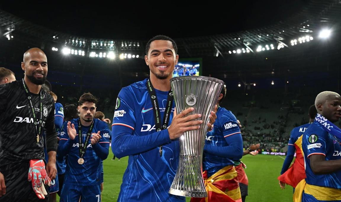 科爾威爾心中的最佳陣容：杰拉德、阿扎爾領(lǐng)銜，帕爾默入選