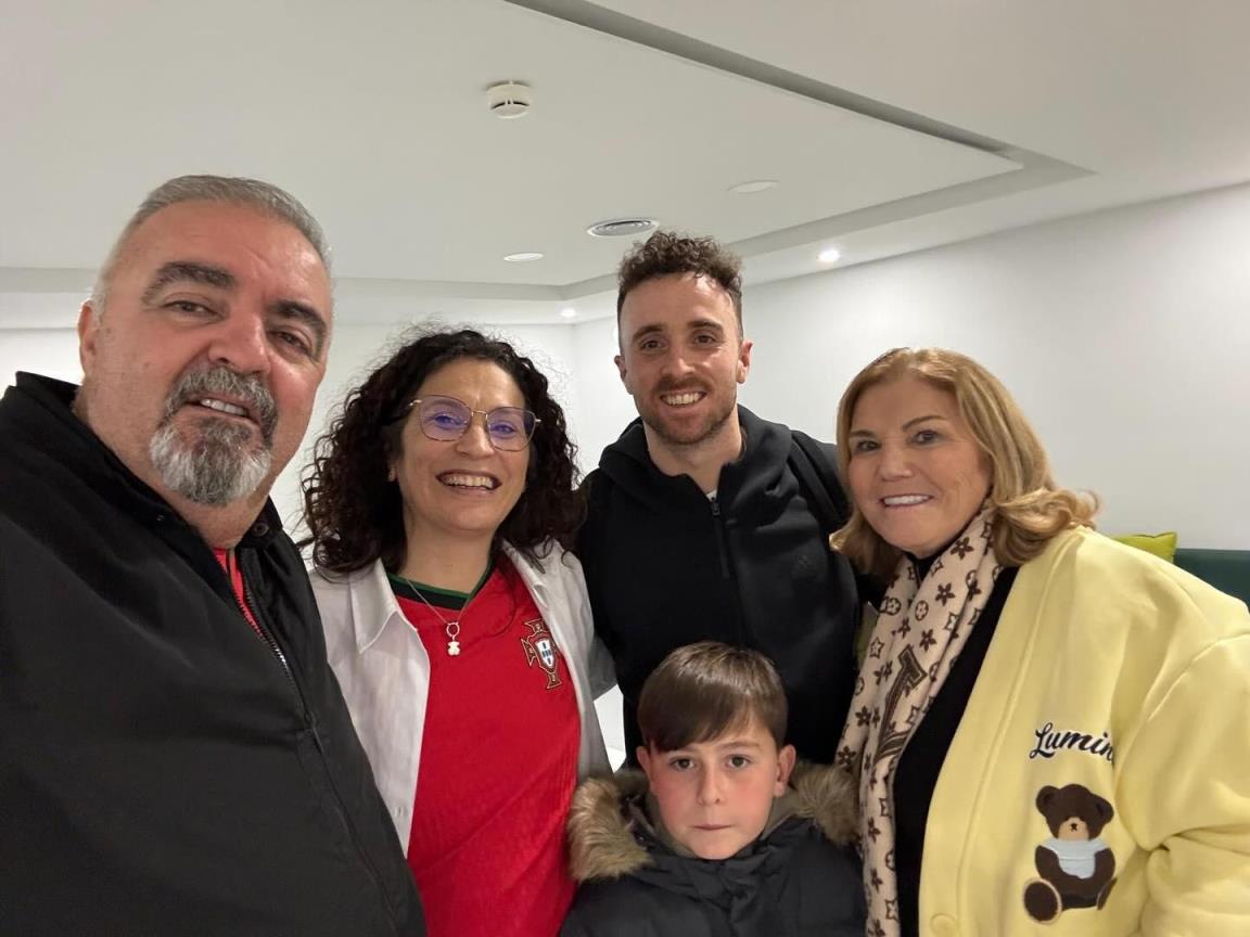 C羅母親曬與若塔合照：人生有些事是沒道理可言的，愿安息