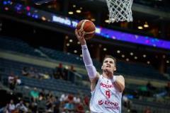 波尼特卡穩(wěn)定輸出16分11籃板，三分6中2表現(xiàn)亮眼