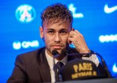 2.22億歐元！前經(jīng)紀(jì)人透露內(nèi)馬爾17年轉(zhuǎn)會(huì)巴黎全過程：甚至給支票拍照留念