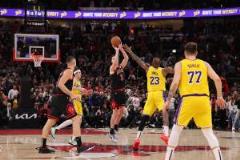 魔幻時(shí)刻！湖人公牛最后時(shí)刻神劇情如何？