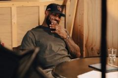 Windhorst：詹姆斯認(rèn)為球迷想看純粹關(guān)于籃球的播客是大錯(cuò)特錯(cuò)