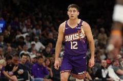 吉萊斯皮20+10真實(shí)命中率100% 太陽隊(duì)史僅他和納什達(dá)成