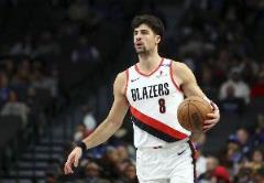 阿夫迪亞近10場(chǎng)場(chǎng)均25.3分10.4板5.1助3.5三分真實(shí)命中率68.6%