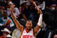 火箭隊(duì)高歌猛進(jìn)，距50勝僅差一場(chǎng)，上一次50+勝場(chǎng)的周還在陣中