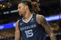 灰熊官方：克拉克接受非手術(shù)治療 預計下賽季前康復