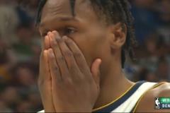 威少三分犯規(guī)后破防 瓦特森快哭 布勞恩捂臉 戈登臉臭