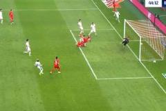 海港優(yōu)勢明顯，萊昂納多與李圣龍門前合力破門