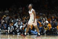 克賴爾14中8狂砍26分5板6記三分 功臣閃耀休斯敦大學(xué)