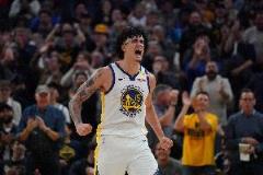 庫(kù)里要求科爾換上桑托斯：最后我們領(lǐng)先12分 需要防守