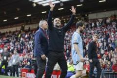 瓜迪奧拉在老特拉福德被噓和批評(píng)，向曼聯(lián)球迷揮手回應(yīng)