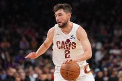 杰羅姆復(fù)出砍20分4板2助，球隊(duì)仍難逃失利命運(yùn)