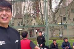 各種虐菜??！吉林球員魯吐布拉現(xiàn)身野球場打球~