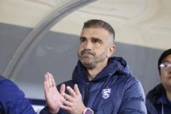 直播吧：三鎮(zhèn)主帥馬丁斯離任，成中超新賽季首位下課教練