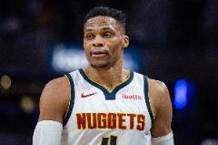 雷火湖船掘！西部前五隊(duì)與威少效力順序一模一樣，四隊(duì)已換帥