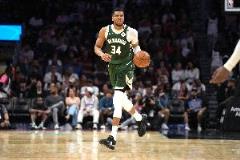 雄鹿主場(chǎng)迎戰(zhàn)鵜鶘 字母哥與康諾頓有望出戰(zhàn)