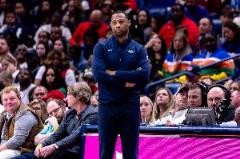 名記：鵜鶘管理層與教練組陷危機 老六受重用引爭議