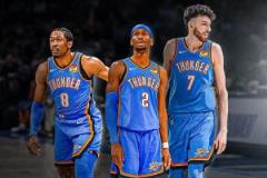 雷霆本季橫掃21隊(duì)創(chuàng)紀(jì)錄 勇士73勝獨(dú)占?xì)v史第一！