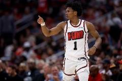 阿門半場高效表現(xiàn)：9投6中貢獻(xiàn)14分5籃板3助攻1搶斷1蓋帽