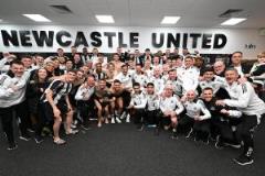 紐卡斯爾聯(lián)崛起！聯(lián)賽杯奪魁躋身前四，沙特投資5億穩(wěn)居歐戰(zhàn)區(qū)