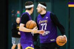 湖人官方曬訓(xùn)練照：盧卡與AR并肩作戰(zhàn)，輕松備戰(zhàn)