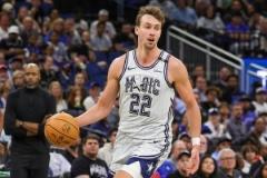 小瓦格納15中6高效表現(xiàn)13分13板3助2斷1帽正負值+14