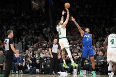 塔圖姆談班凱羅：我們都在為勝利而戰(zhàn)，球場上沒有朋友