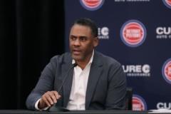 Spears：鵜鶘隊(duì)任命特洛伊-韋弗為高級(jí)副總裁，加入杜馬斯團(tuán)隊(duì)