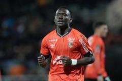 切爾西領跑對洛里昂中場阿瑟-阿沃姆的爭奪戰(zhàn)