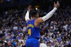 替補(bǔ)球員在搶七大戰(zhàn)中砍下15分5次搶斷，歷史僅兩人達(dá)成此成就：威少與吉諾比利。