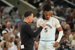 TA記者：米奇看重空間與三分，卡斯爾進步功不可沒