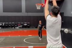 投籃速度有點慢？林葳赴美特訓：底角三分四連中