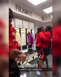 富勒姆更衣室激情對(duì)決，特勞雷力摔巴錫展現(xiàn)魔鬼力量