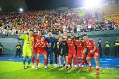 足球報(bào)：薩爾瓦托推行邊中結(jié)合與高位逼搶?xiě)?zhàn)術(shù)，銅梁龍進(jìn)攻更具立體性